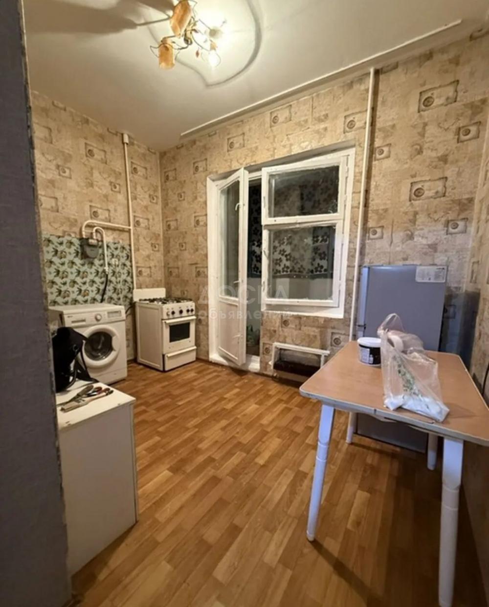 Сдаю 1-комнатную квартиру, 34кв. м., этаж - 8/9, карпинка.