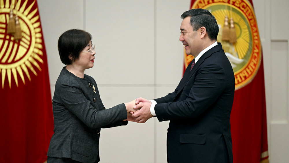 Цзоу Цзяи и Садыр Жапаров