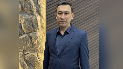 марлис  усенов