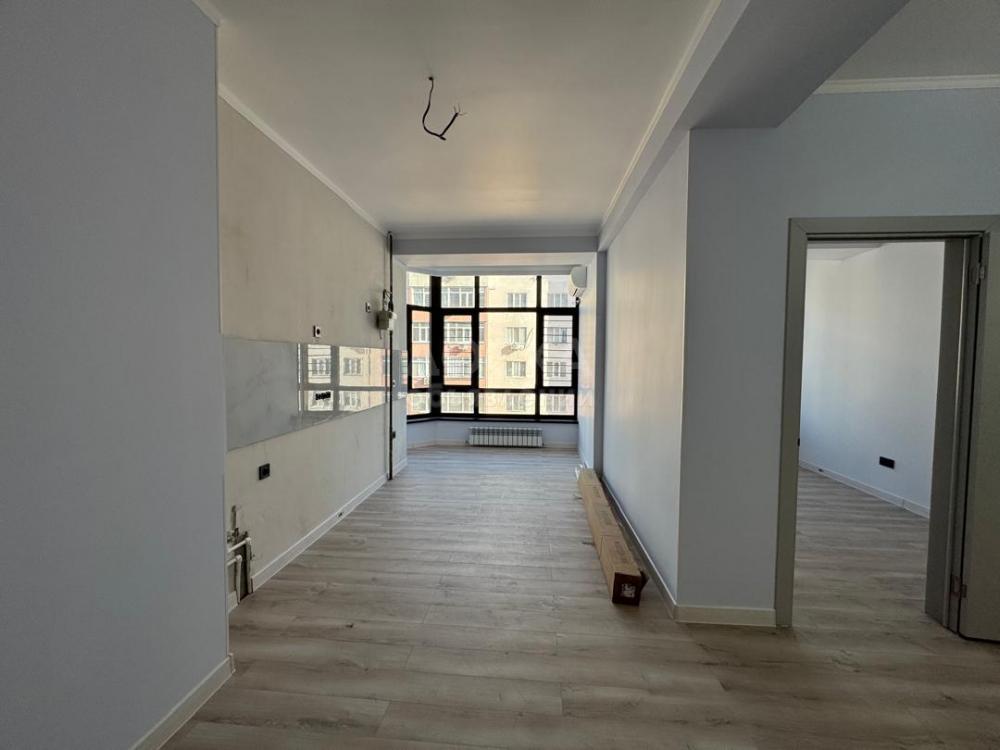 Продаю 1-комнатную квартиру, 50кв. м., этаж - 7/10, Верхний джал .