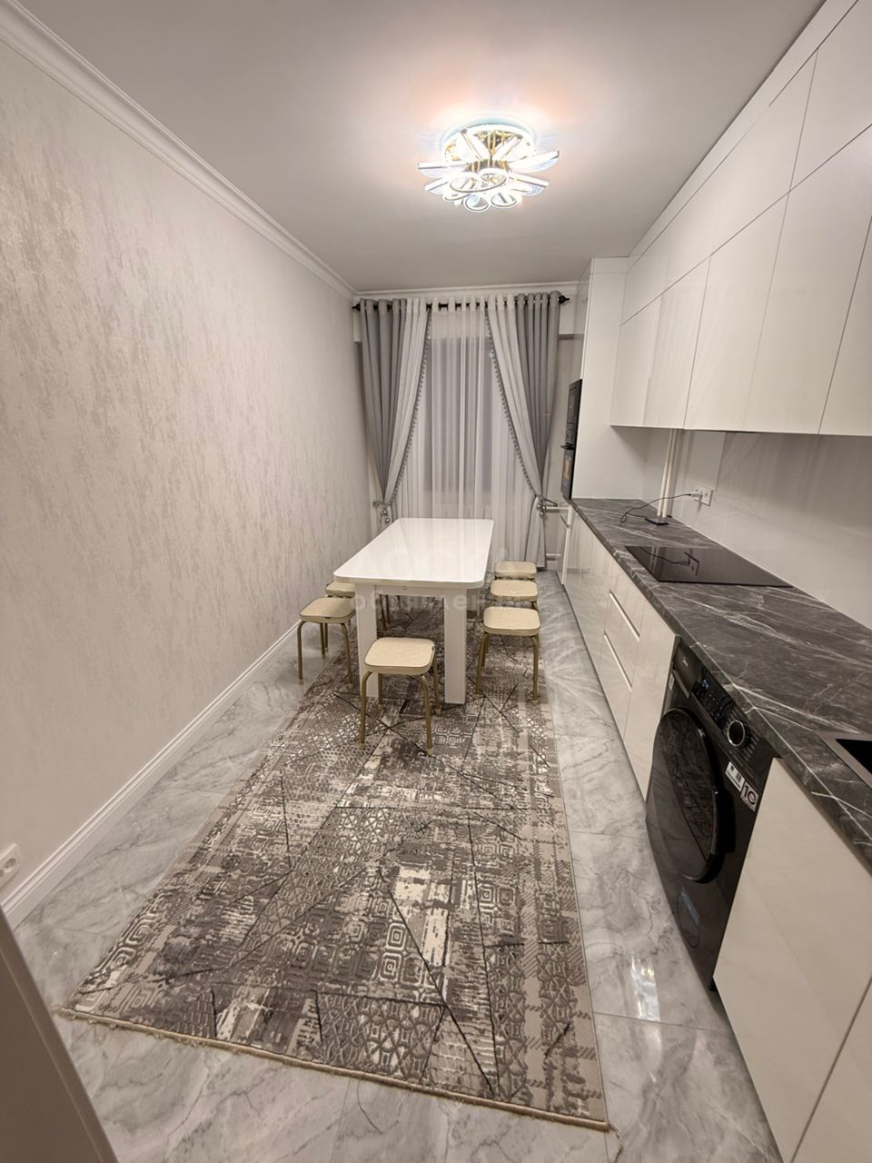 Сдаю 3-комнатную квартиру, 62кв. м., этаж - 2/6, Джал.