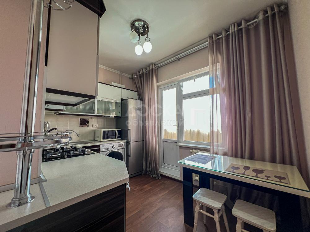 Продаю 1-комнатную квартиру, 43кв. м., этаж - 4/9, Таш Рабат.