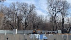 В мэрии ответили, что строится в парке «Молодежный» на улице Махатмы Ганди