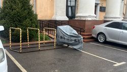 После жалобы жителя у мэрии Бишкека усилят контроль за парковкой