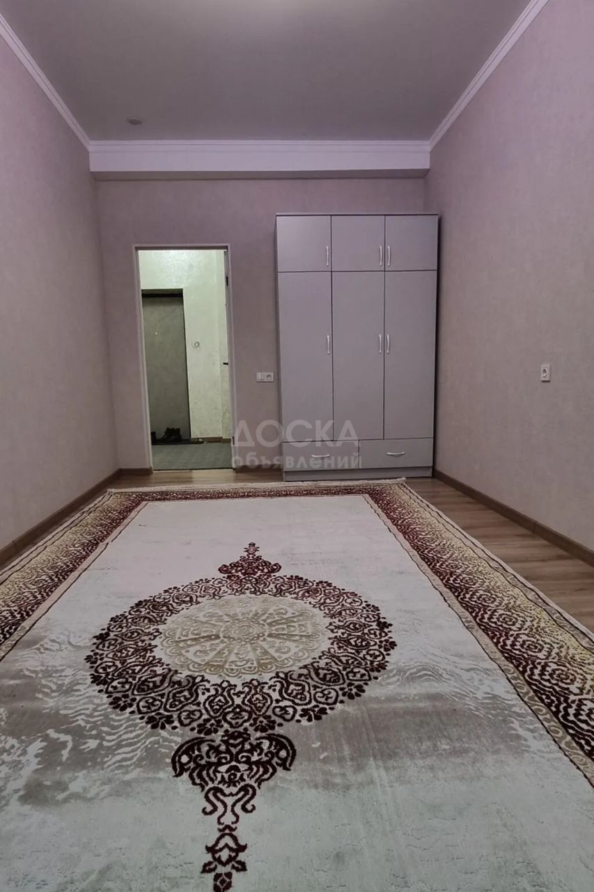 Сдаю 1-комнатную квартиру, 34кв. м., этаж - 1/1, пишпек.