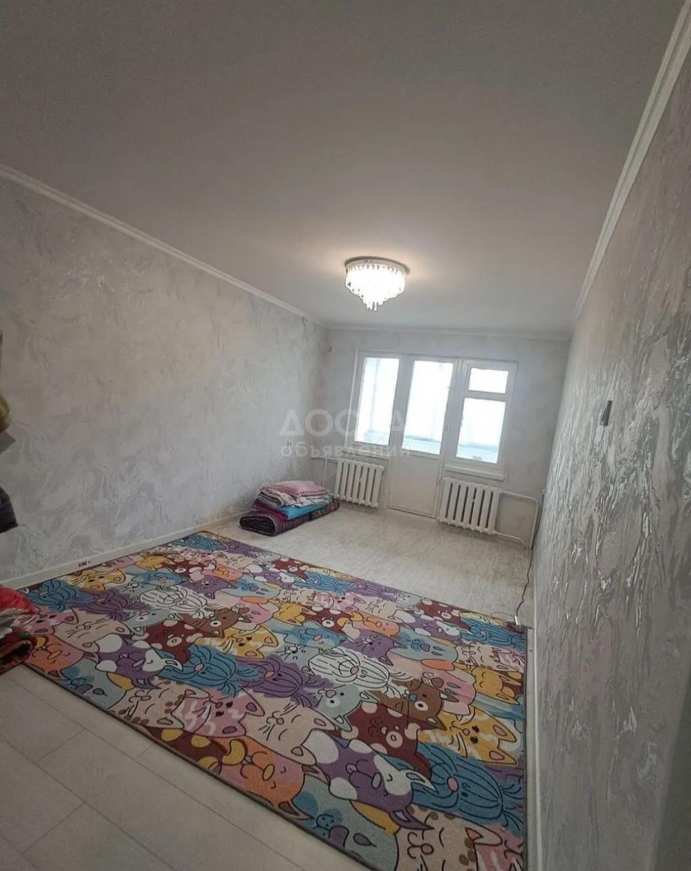 Сдаю 1-комнатную квартиру, 34кв. м., этаж - 4/4, 8 мкр.