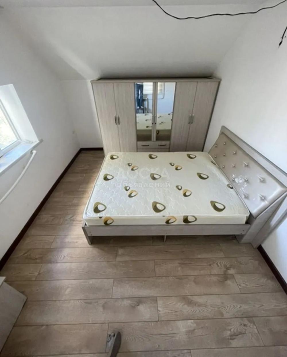 Сдаю 1-комнатную квартиру, 34кв. м., этаж - 2/2, кок жар.