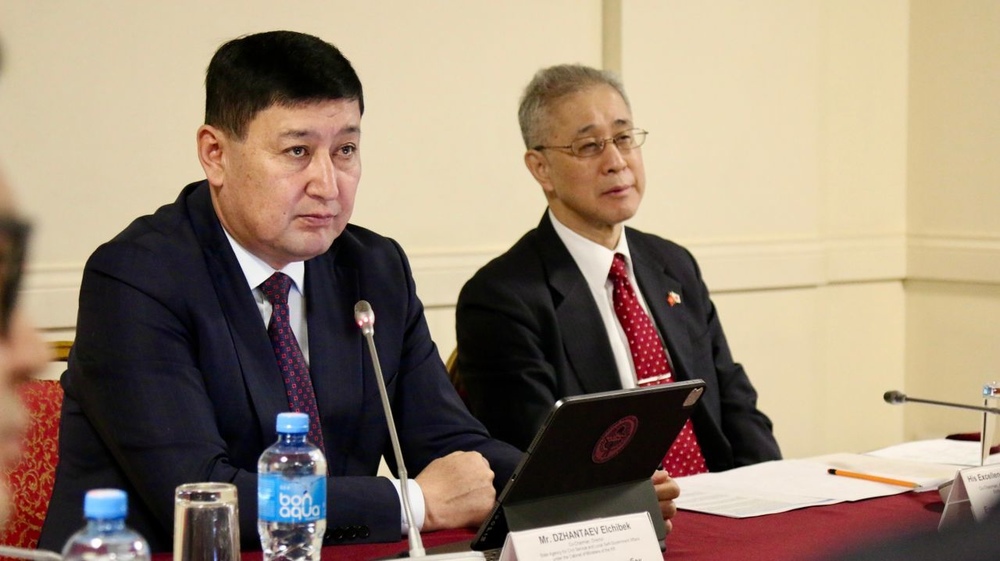 Эльчибек Жантаев,  Хирано Рюити