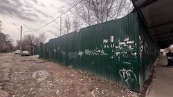 «Что будет со стройкой в 5 мкр? Не обрушится ли тротуар от продолжительных дождей?», - бишкекчанка