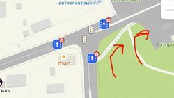 Горожанин просит разрешить поворот в обе стороны со средней полосы на Молодая Гвардия—Л.Толстого