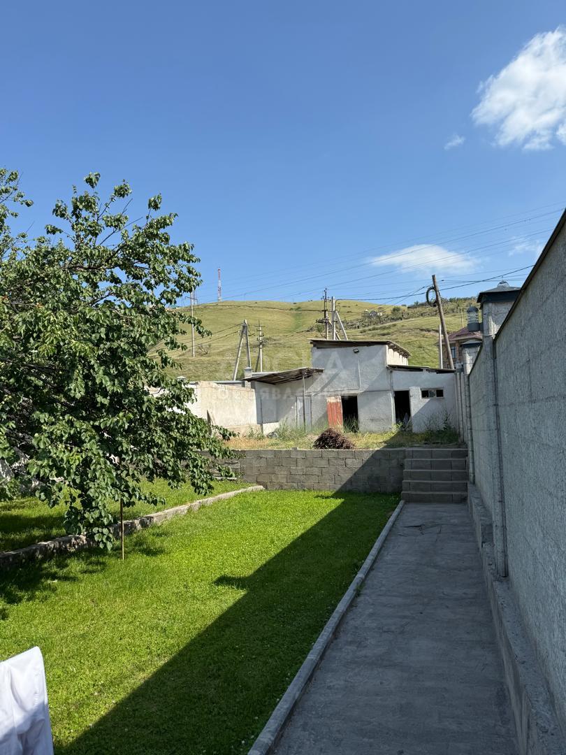 Продаю дом 4-ком. 102.4кв. м., этаж-1, 5-сот., стена кирпич, С. Орто-сай, ул Ормокоева. 187000$.