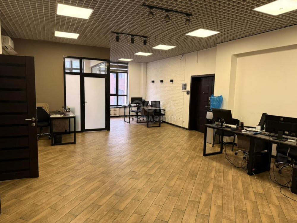 Сдаю офисное помещение 82кв. м., р-он Филармонии.