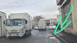 На Армейская—Мамбетова яма на дороге