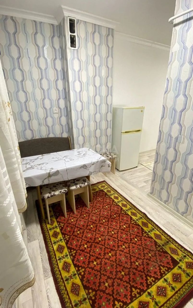 Сдаю 1-комнатную квартиру, 35кв. м., этаж - 1/6, Кок-Жар.