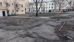 Житель жалуется на состояние спортивной площадки школы №66