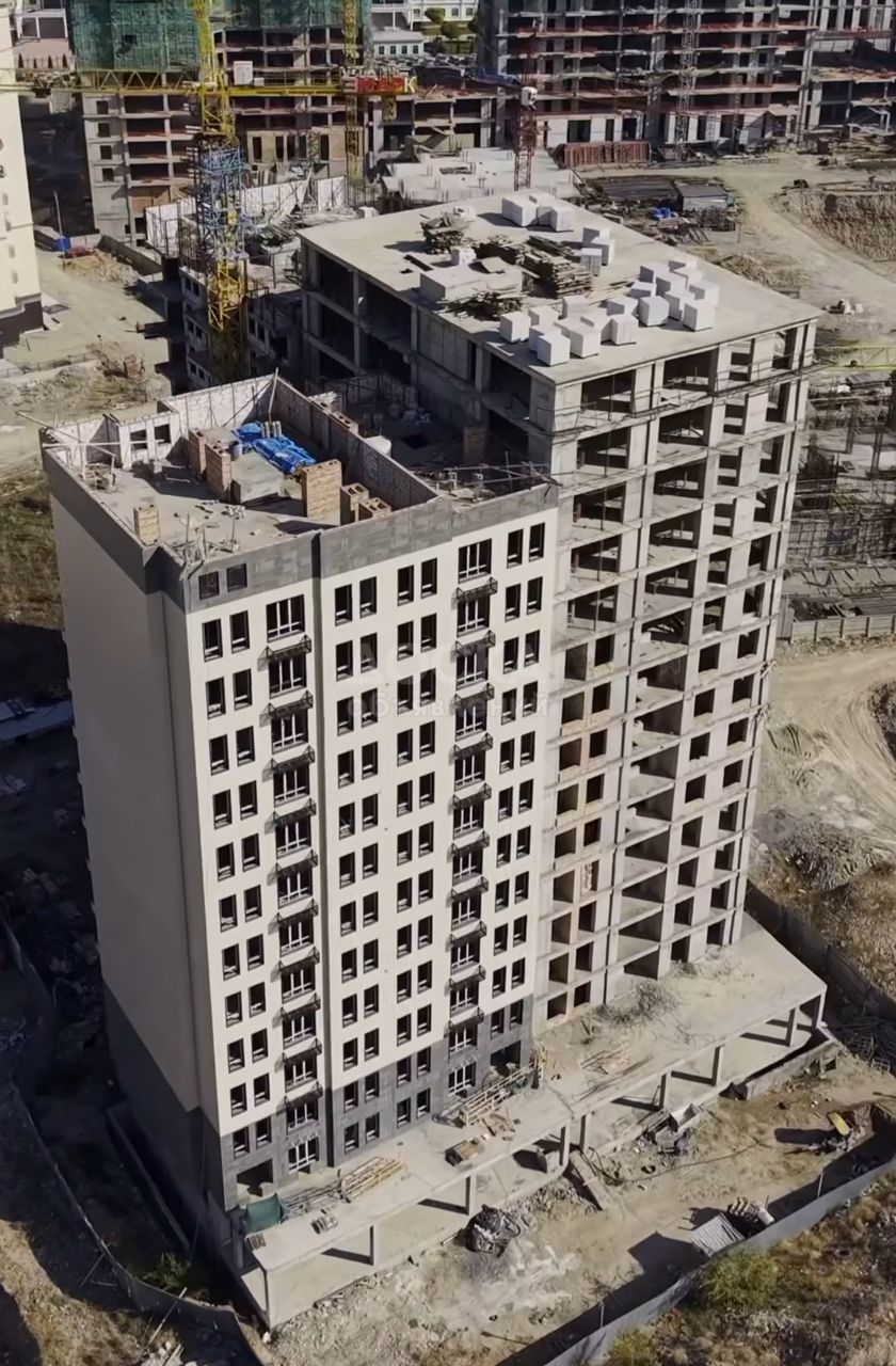 Продаю 2-комнатную квартиру, 82кв. м., этаж - 8/12, Советская \ Магистраль .