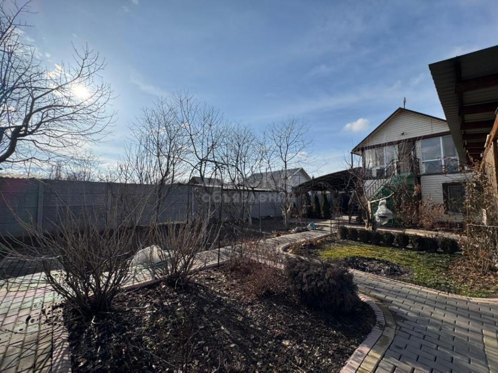 Продаю дачу 5-ком. 97кв. м., этаж-2, 5,82-сот., стена кирпич, Село Таш -Дебе СТ Береке .