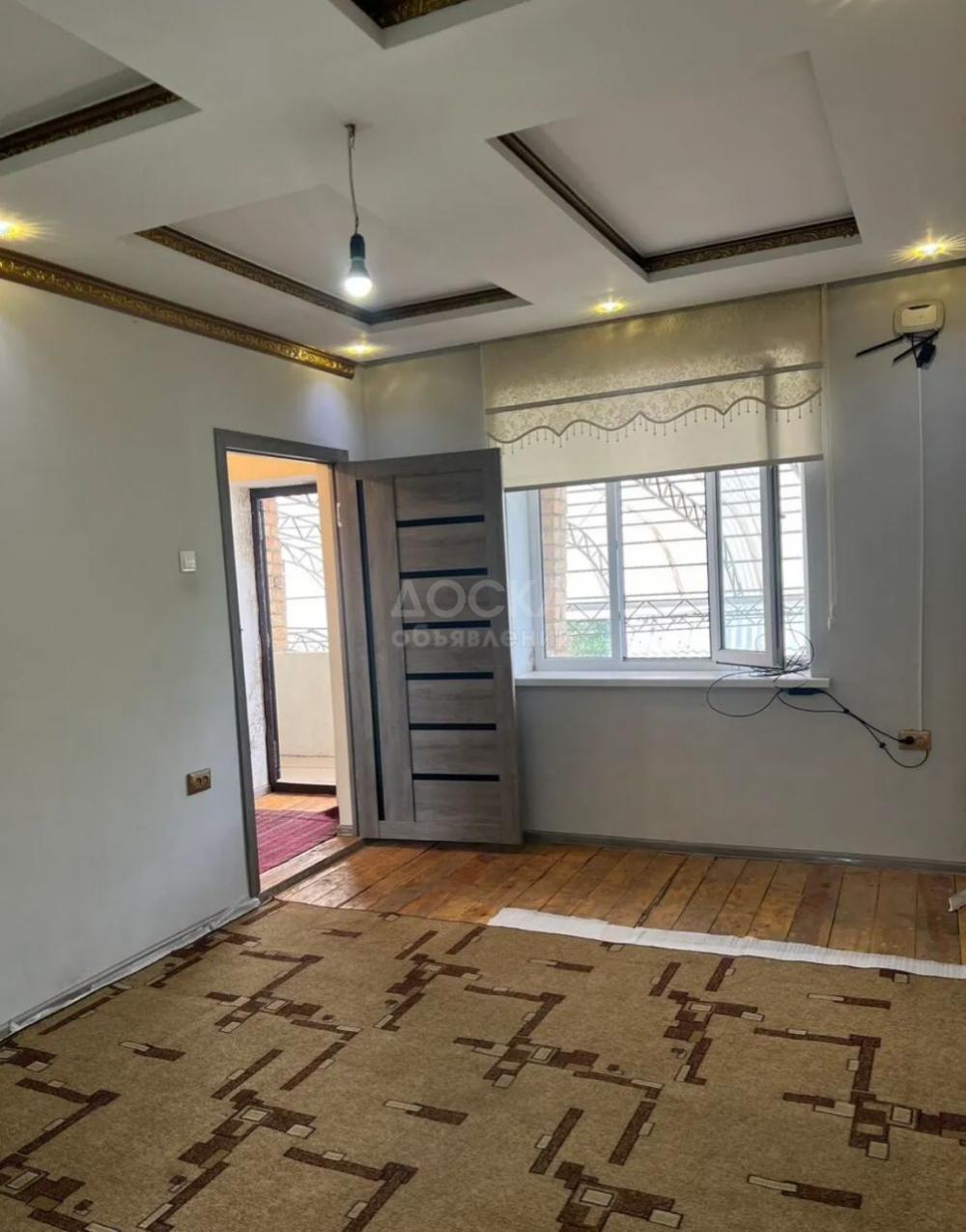 Сдаю 2-комнатную квартиру, 45кв. м., этаж - 2/2, нижнияя ала арча.