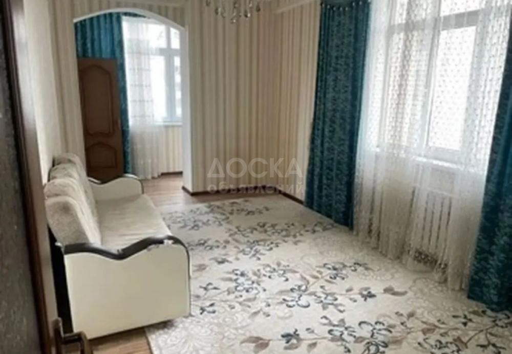 Сдаю 1-комнатную квартиру, 34кв. м., этаж - 3/10, пишпек.