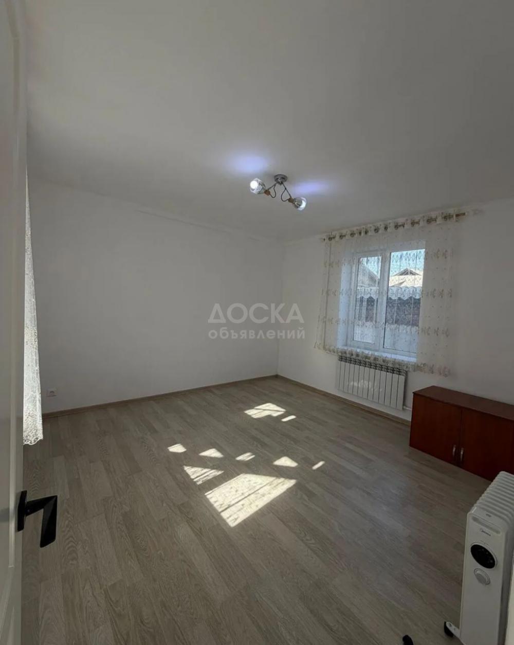 Сдаю 1-комнатную квартиру, 34кв. м., этаж - 2/2, рабочий городок.