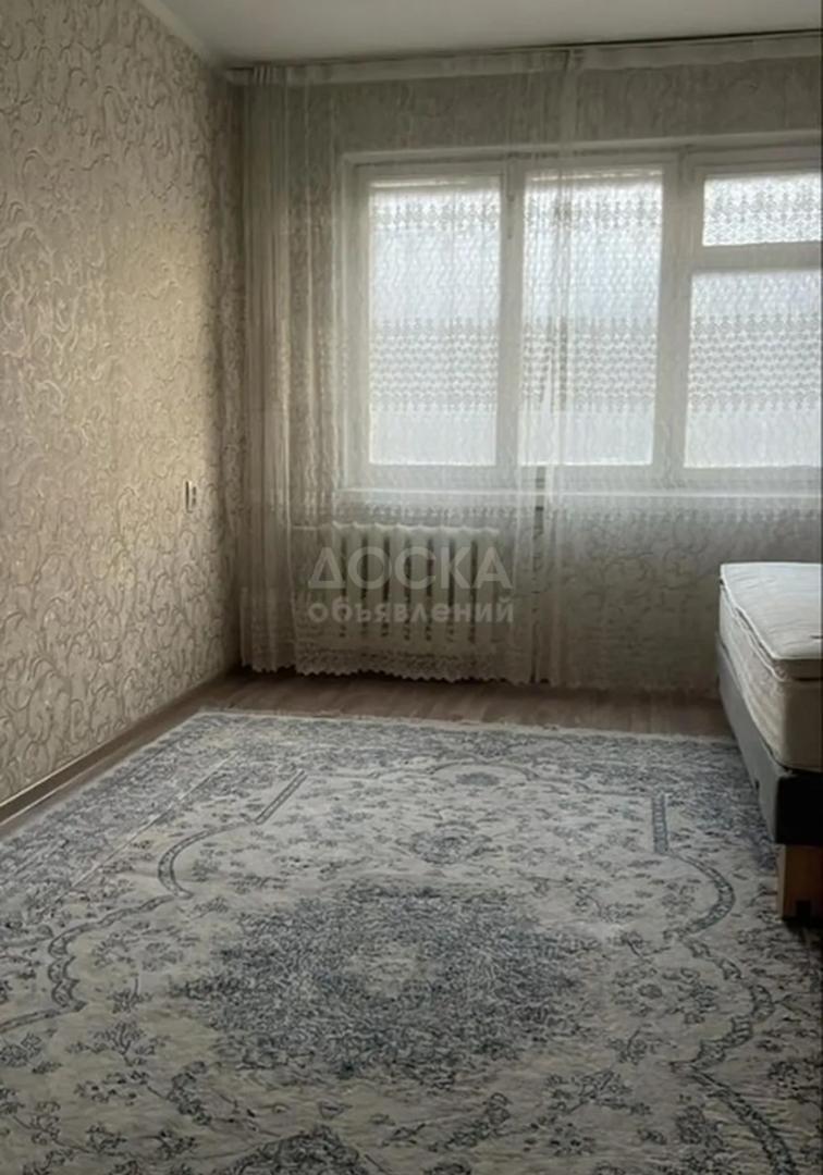 Сдаю 1-комнатную квартиру, 34кв. м., этаж - 1/4, 8 мкр.