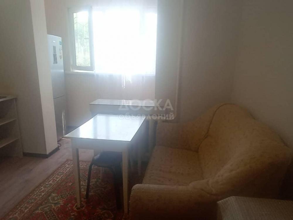 Сдаю 1-комнатную квартиру, 34кв. м., этаж - 2/9, 12 микрорайон.