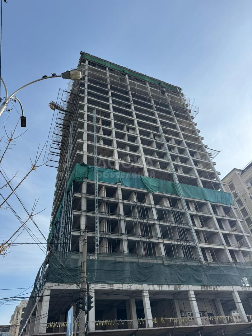 Продаю 3-комнатную квартиру, 102кв. м., этаж - 7/16, Исанова \ Токтогула .