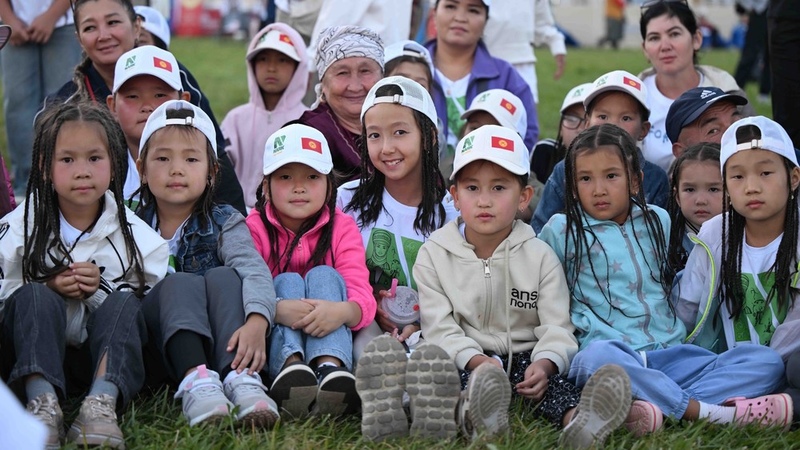 About 80,000 Kyrgyzstani children live abroad - MFA