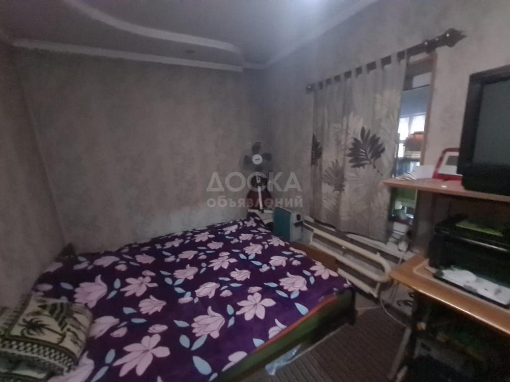 Продаю дом 3-ком. 45кв. м., этаж-1, 4-сот., стена саман, ул Славянская, район Аламединского рынка.