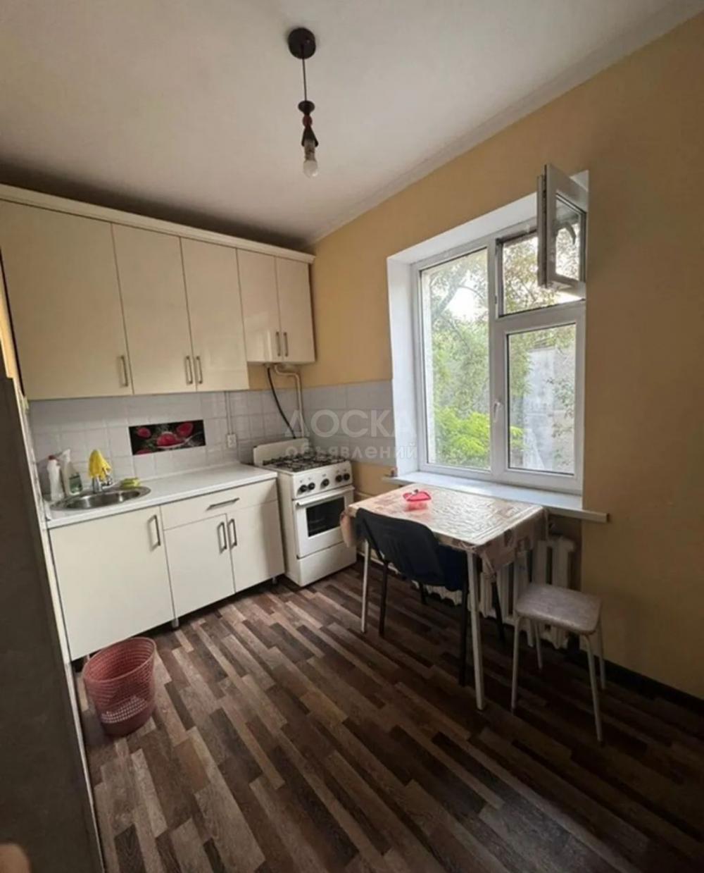 Сдаю 1-комнатную квартиру, 35кв. м., этаж - 3/3, кудайберген.