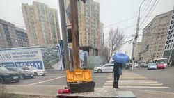 Пешеходный светофор на Ахунбаева—Тыналиева, у которого не горел зеленый свет, починили