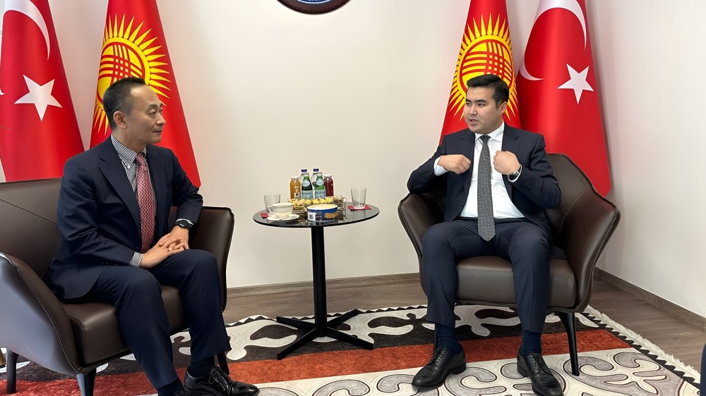 Чыңгыз Токтобеков жана Ивама Рёдзи