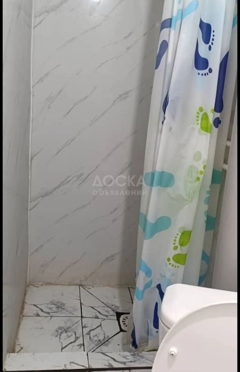 Сдаю 1-комнатную квартиру, 34кв. м., этаж - 1/1, заря.