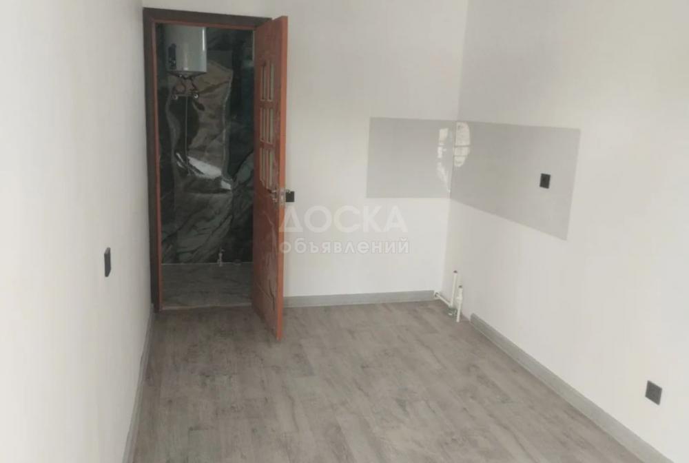 Сдаю 2-комнатную квартиру, 35кв. м., этаж - 1/2, тоголок молдо.