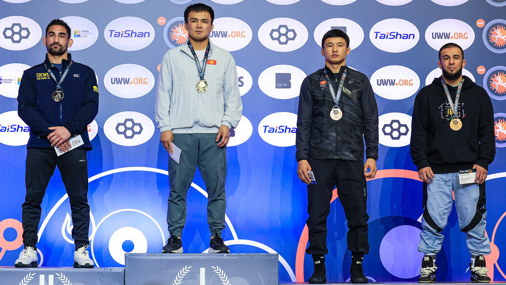 Эрназар Акматалиев и Залкарбек Табалдиев