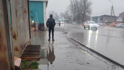 Жители села Маевка просят улучшить автобусные остановки в селе