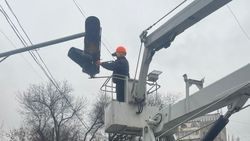 Светофоры на Юнусалиева—Сухэ Батора, у которых не горел красный свет, снова работают в штатном режиме