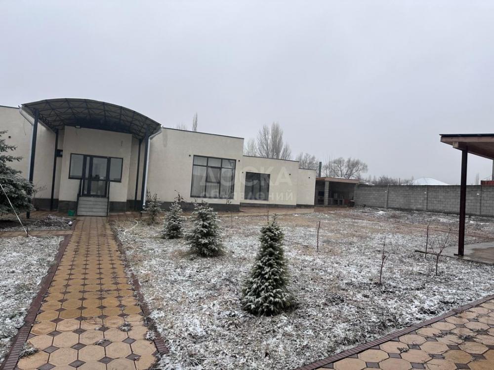 Сдаю дом 5-ком. 180кв. м., этаж-1, 5-сот., стена кирпич,  район Кашка Суу.