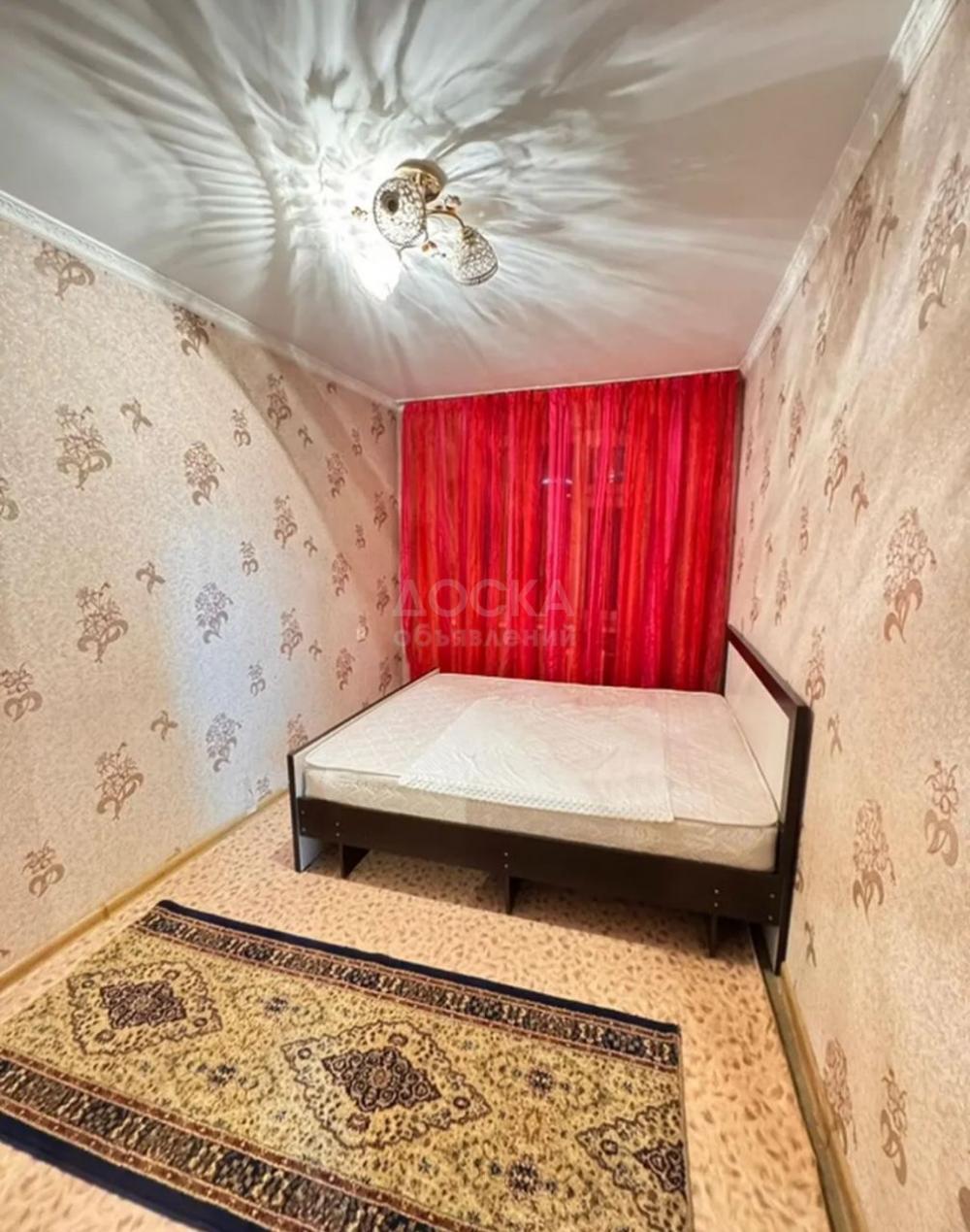 Сдаю 2-комнатную квартиру, 34кв. м., этаж - 4/5, 8мкр.