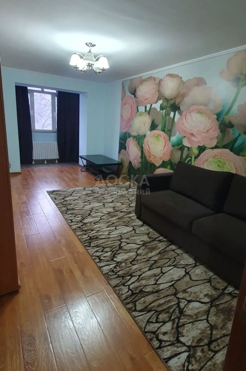 Сдаю 2-комнатную квартиру, 45кв. м., этаж - 4/5, филармония.