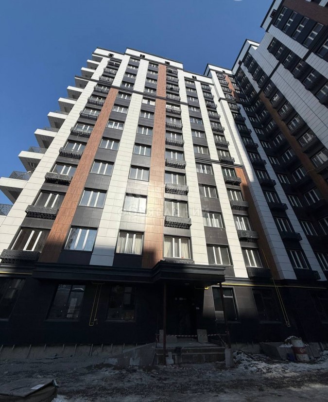 Продаю 2-комнатную квартиру, 72кв. м., этаж - 13/14, ул. 7 Апреля, 1а (пересечение Алматинки и Горького)  .