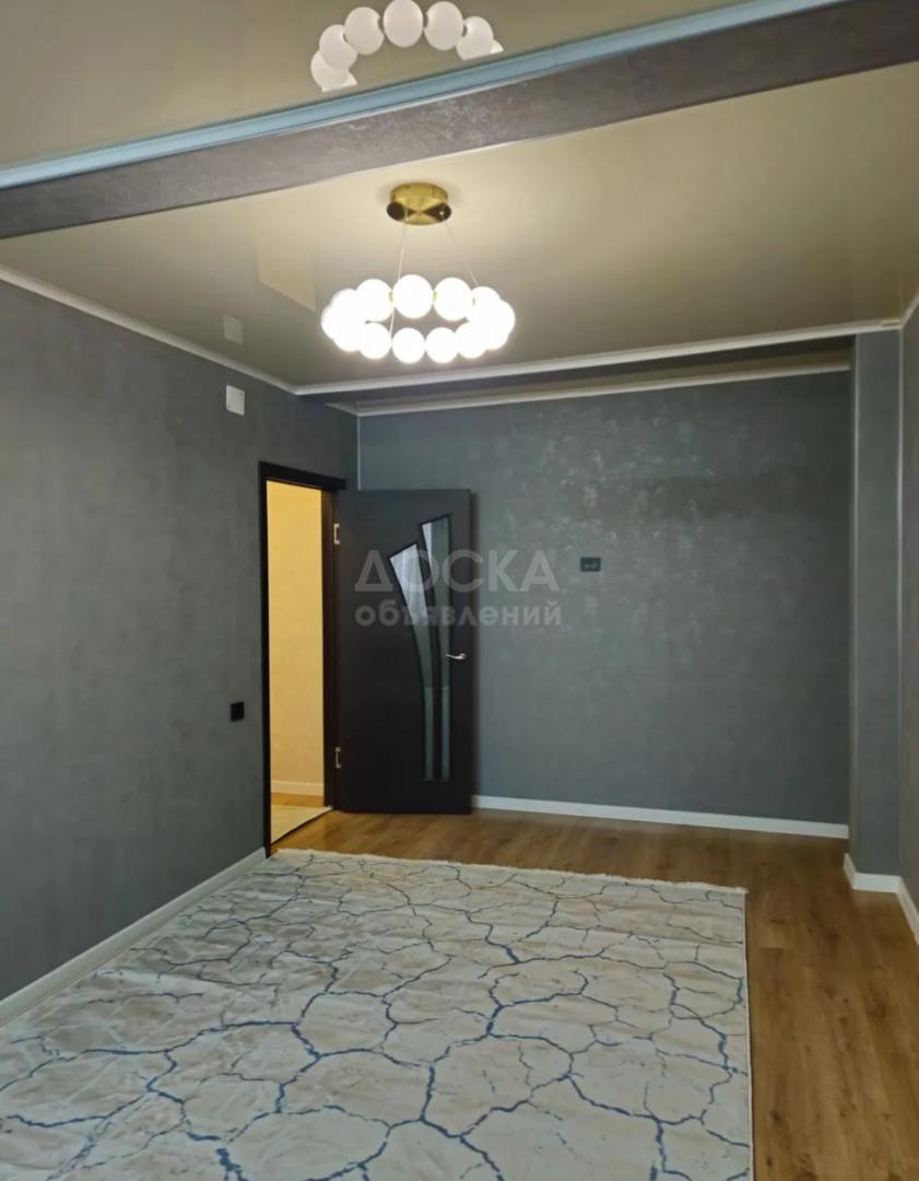 Сдаю 1-комнатную квартиру, 35кв. м., этаж - 3/4, Бгу.