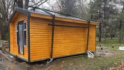 В «Театральном» сквере установлен ЭКО домик для сотрудников «Бишкекзеленстроя»