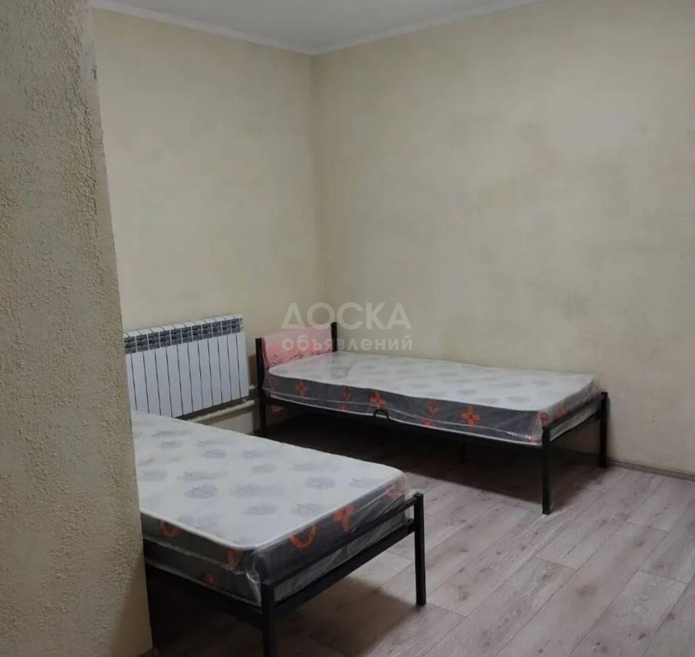 Сдаю 1-комнатную квартиру, 34кв. м., этаж - 1/1, красный строитель.