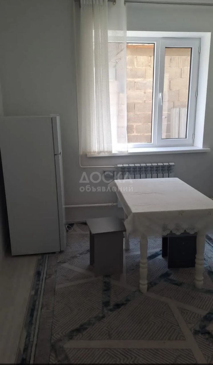 Сдаю 1-комнатную квартиру, 34кв. м., этаж - 2/2, тоголок молдо.