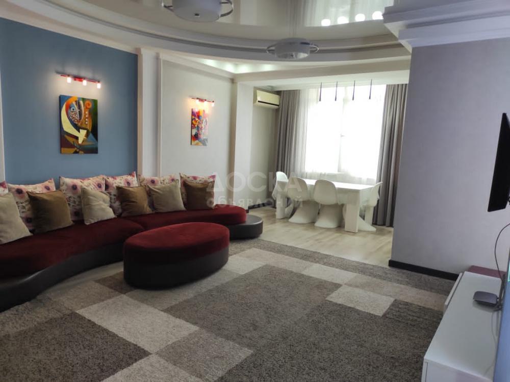 Сдаю 3-комнатную квартиру, 110кв. м., этаж - 8/10, ЖК "Илим", район Филармонии.