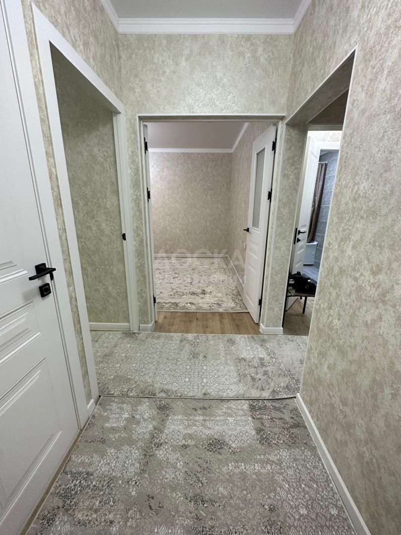 Продаю 3-комнатную квартиру, 63кв. м., этаж - 1/5, Мкр Аламедин-1. 101000$.