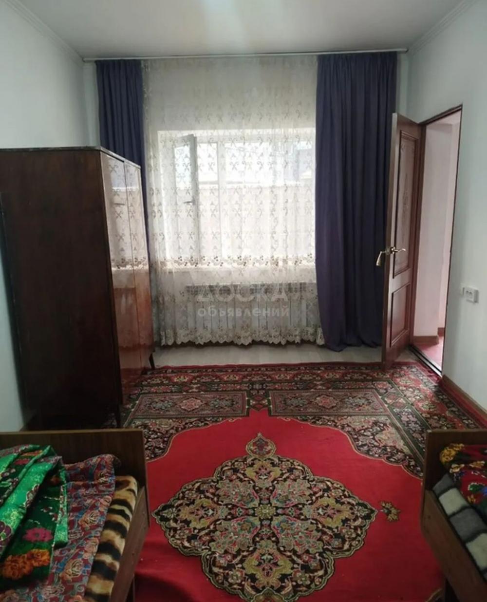 Сдаю 1-комнатную квартиру, 35кв. м., этаж - 1/2, Джал.