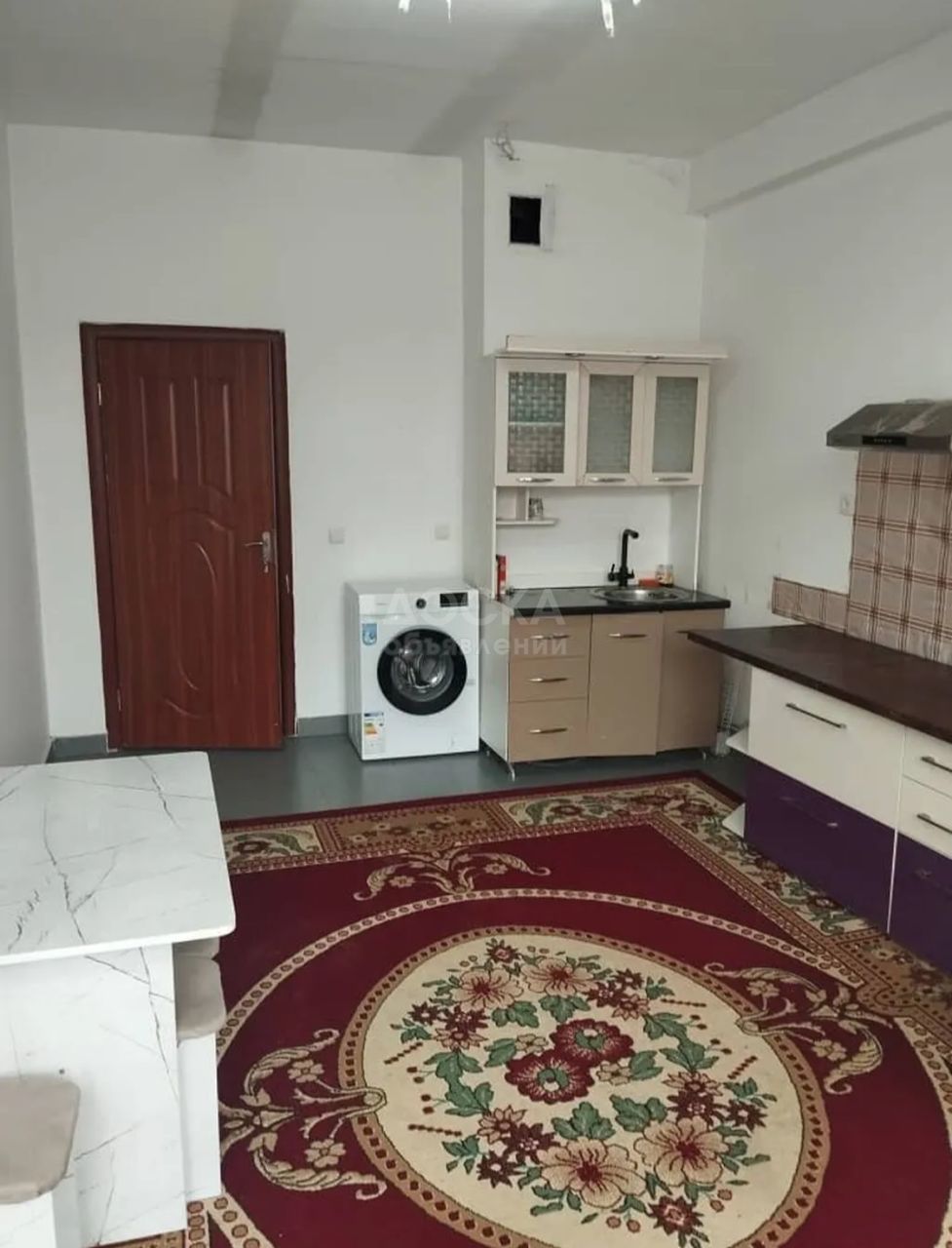 Сдаю 1-комнатную квартиру, 35кв. м., этаж - 9/9, пишпек.