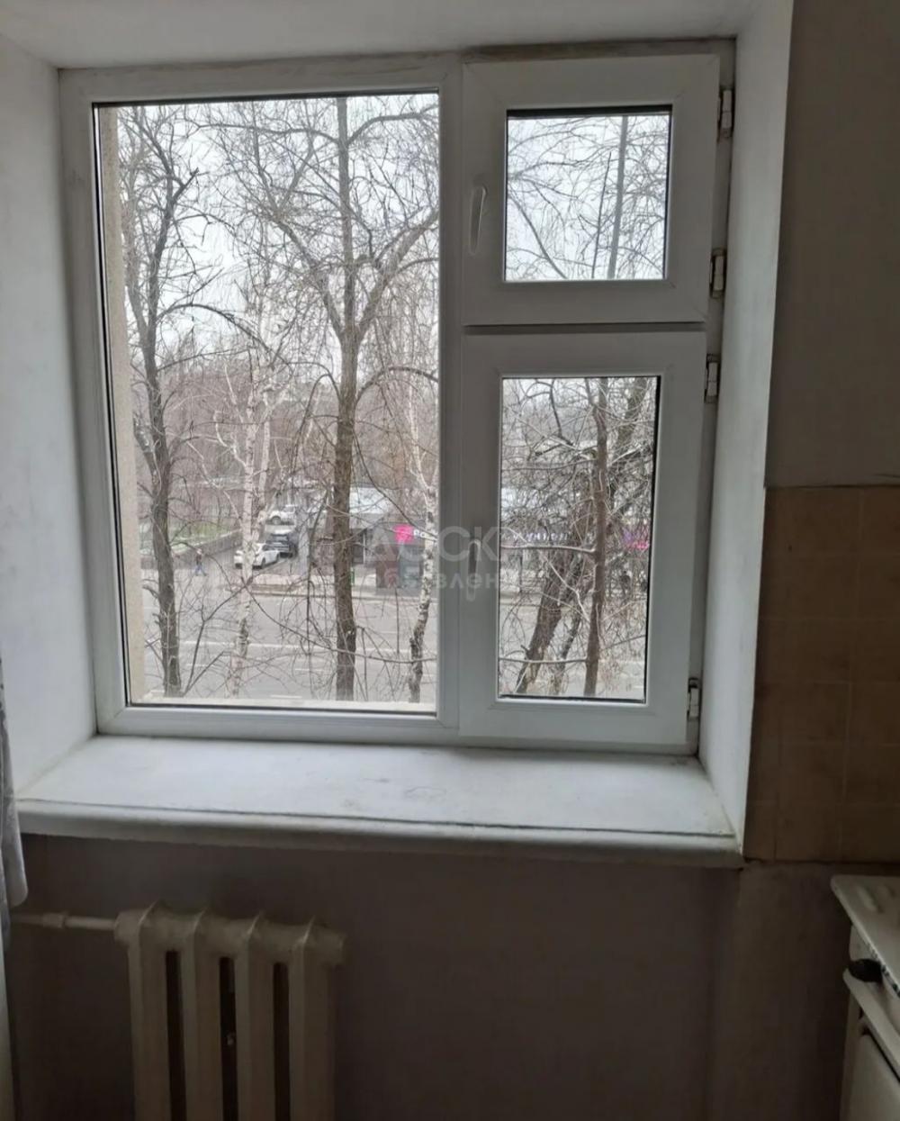 Сдаю 1-комнатную квартиру, 35кв. м., этаж - 3/5, 8 мкр.